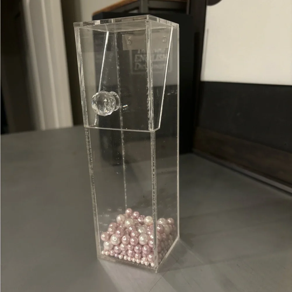 ACRYLIC FLIP TOP BOX MAKE UP BRUSH HOLDER